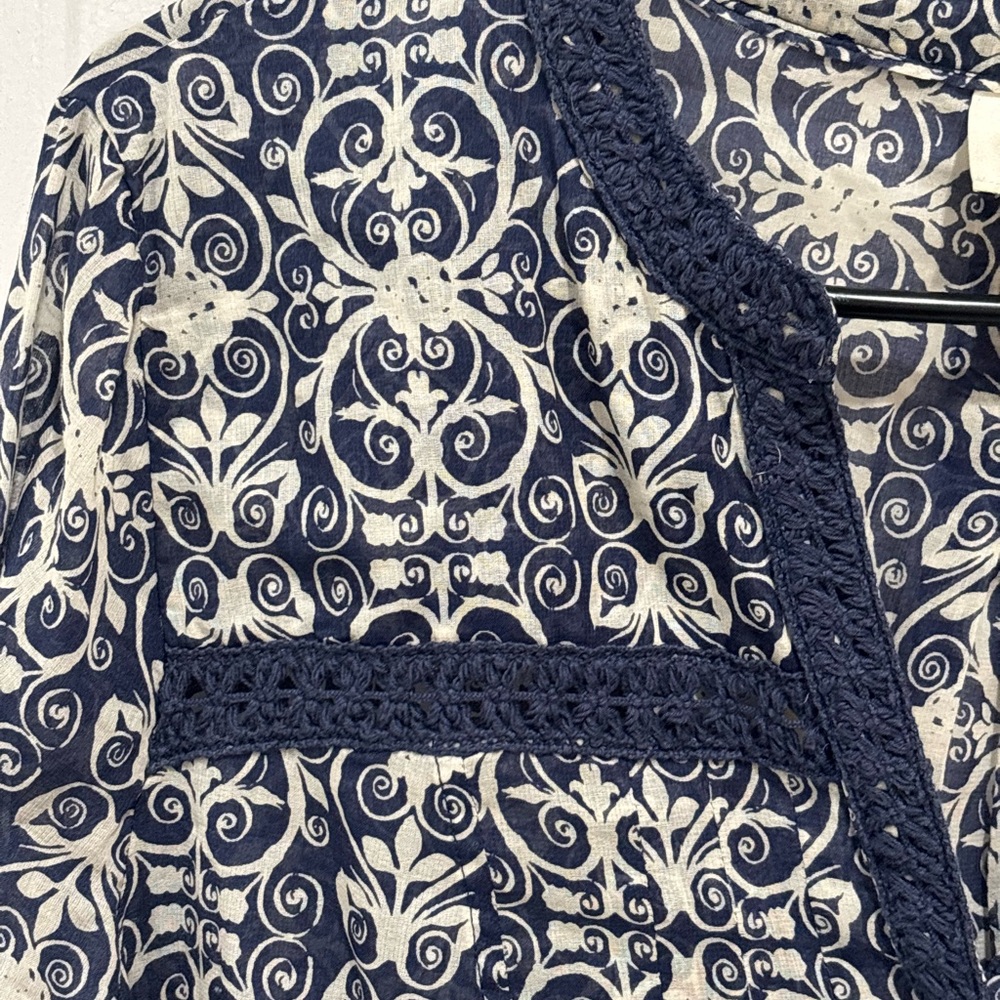 Anthropologie
Maeve Abella Pintuck Blue
Print Blouse - Picture 4 of 8
